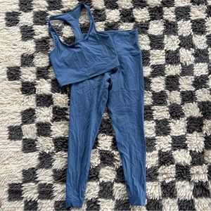Set Active blue crop racer back bra top and leggings set